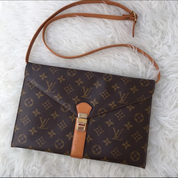Louis Vuitton Handbags - LOUIS VUITTON VINTAGE CLUTCH W BUCKLE AND STRAP