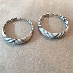 burberry hoop earrings