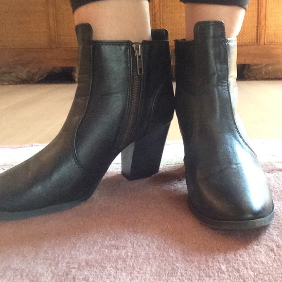 Black booties 🍸NWOT