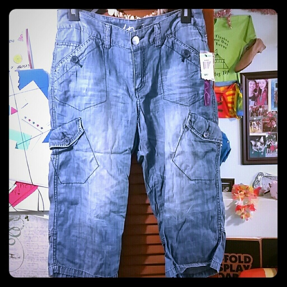 Macy's Chic denim capris