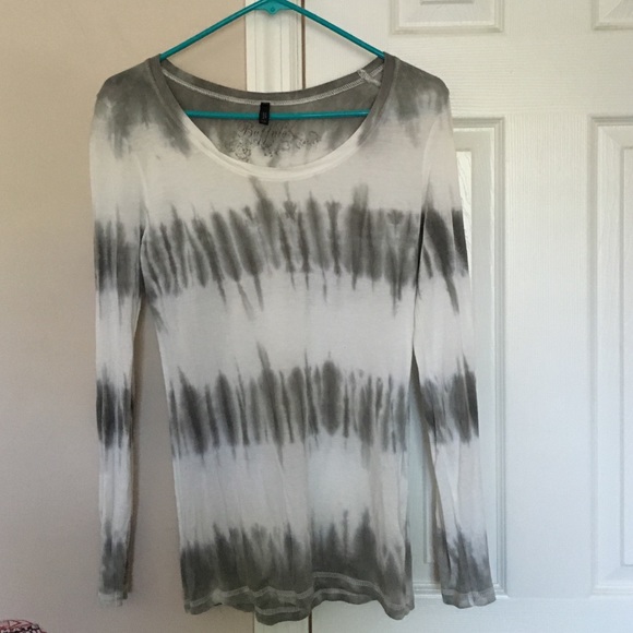 Buffalo tie dye long sleeve shirt