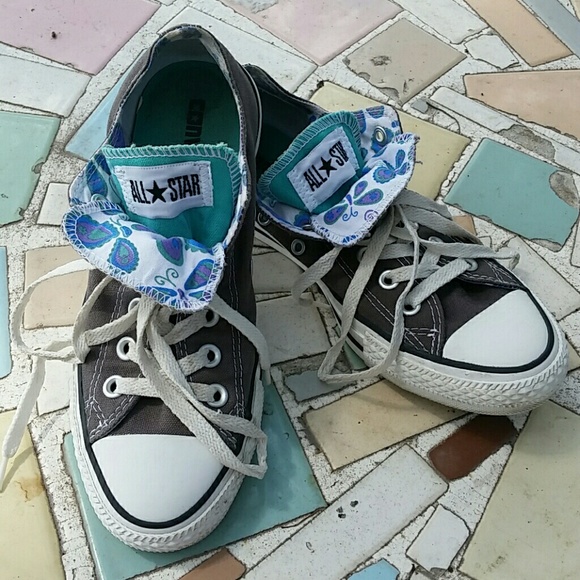 UK 5, Gray Converse with Patterned Double Tongue