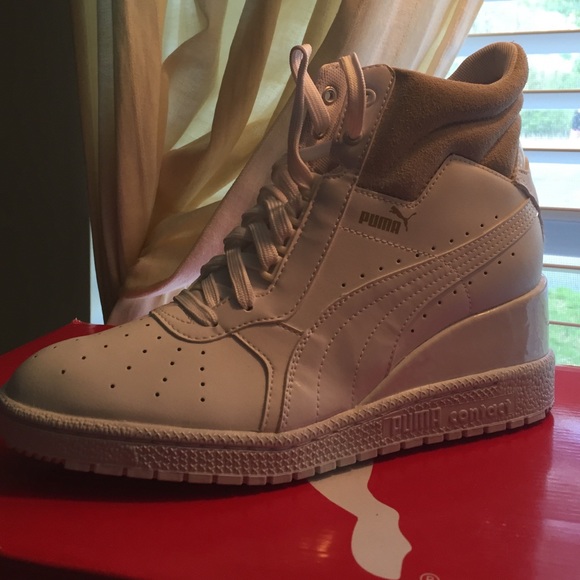 MUST GO !!!! 👟👟👟👟👟. Puma .. Wedge Sneaker !