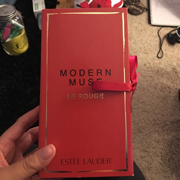 Estée Lauder Modern Muse Le Rouge