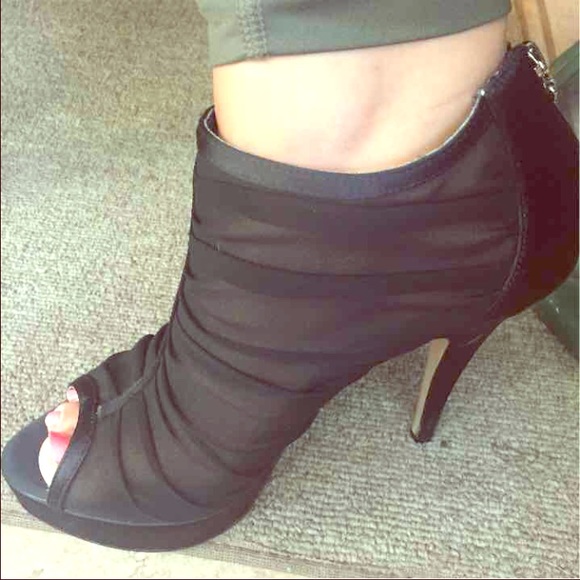 Chinese Laundry Shoes - Black mesh pumps