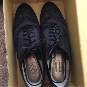 Black oxfords pelle Moda
