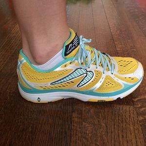 Newton Kismet Running shoe - women's 7.5