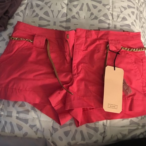Coral shorts size 13