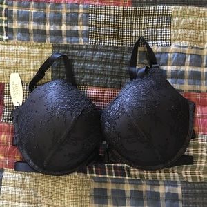 32DD Victoria's Secret Black Push-Up Bra New