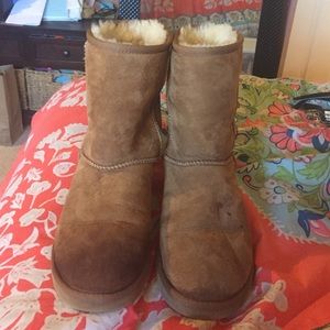 Tan ugg boots