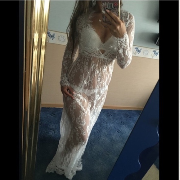 Lace maxi gown - Picture 4 of 4