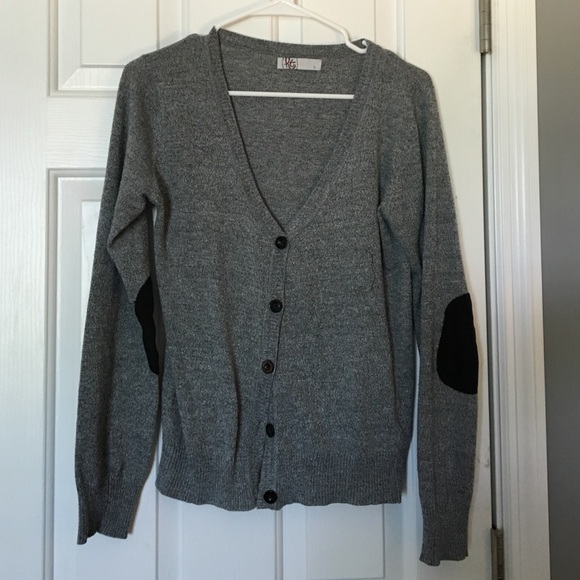 Grey cardigan
