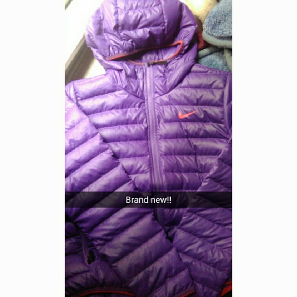 Nike jacket - Picture 2 of 4