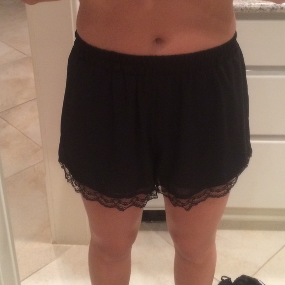 🔴Black shorts with lace trim on bottom - Picture 2 of 4
