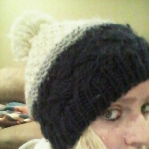 Aerie Beanie