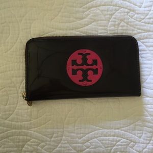 Tory Burch wallet