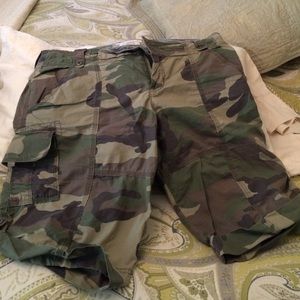Ab &Fitch camo Bermuda shorts