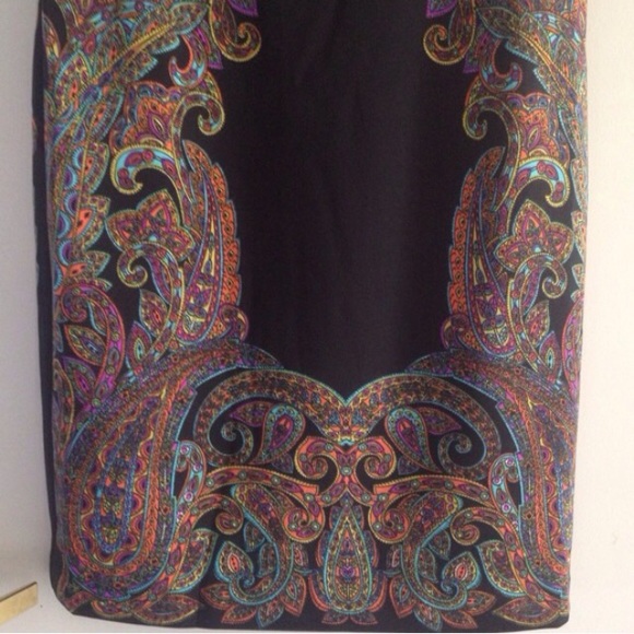 Sale lowest 🌺Gorgeous  Paisley Scuba Dress🌺 - Picture 3 of 4