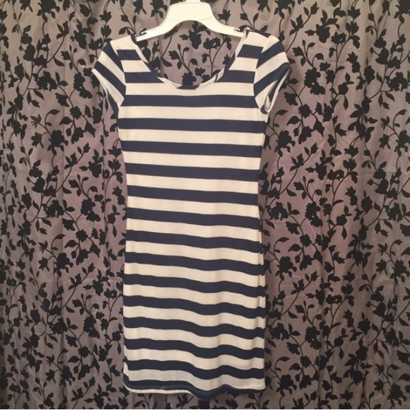 🆕 Scoop Back Dress - Picture 3 of 3