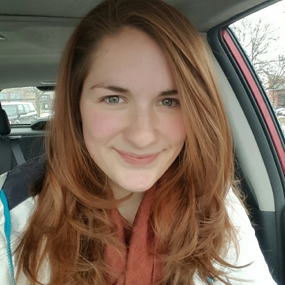 Meet your Posher, Clarissa