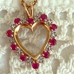 Beautiful heart real Ruby and diamond penbant!❤️
