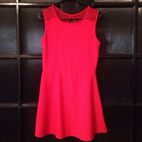 Red dress 💃🏻 - Picture 1 of 4