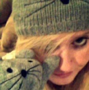 Matching mouse hate and mittens