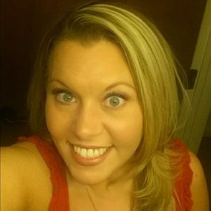 Meet your Posher, Nikki