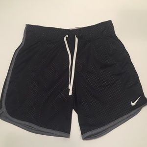 Nike Draw string elastic band shorts size small