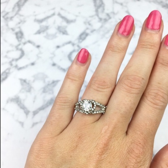 Faux Heart Diamond Ring 😍💍 - Picture 2 of 4