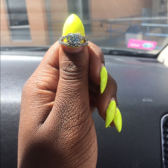 Faux Heart Diamond Ring 😍💍 - Picture 3 of 4