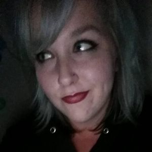 Meet your Posher, Elaine