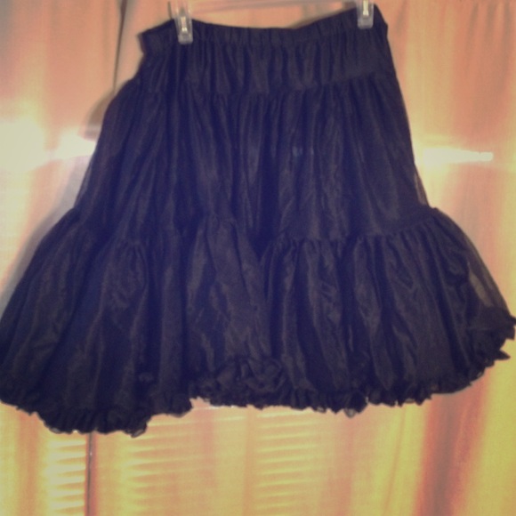 Black peticoat/ skirt