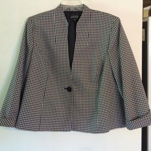 Black and white suit jacket size 20w
