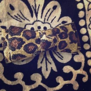Leopard Bow