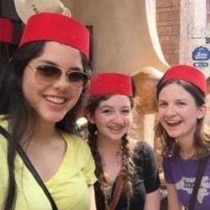 Meet your Posher, Abbey