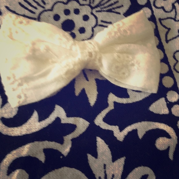White Bow