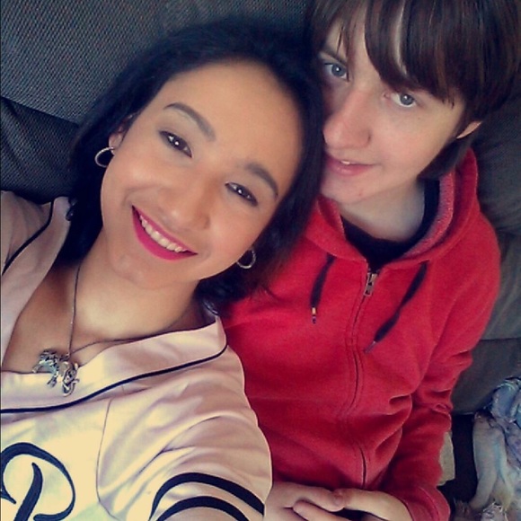 Meet your Posher, Niki