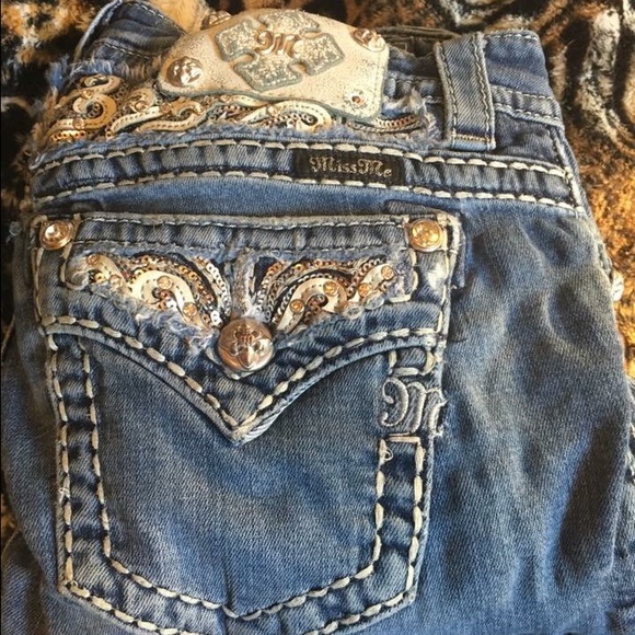 Miss-Me Bootcut Size 27