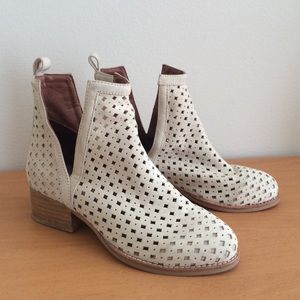 Jeffrey Campbell Oriley suede booties