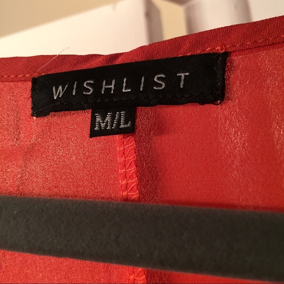 Deep coral ruffle. Hem sided top - Picture 4 of 4