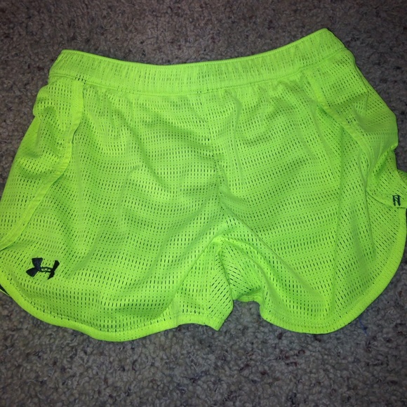 Never worn under armour shorts