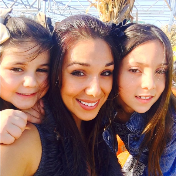 Meet your Posher, Sanja - Picture 3 of 3