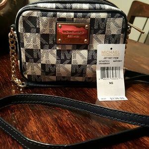 Michael kors crossbody