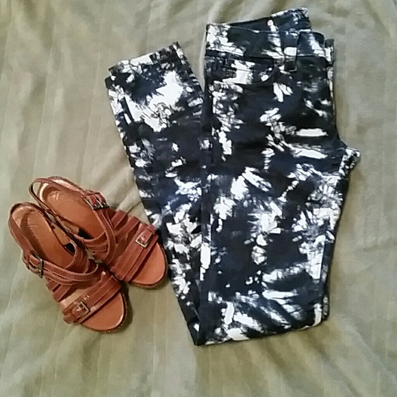 Miss Me Pants - FLASH SALE 🌷  NWOT MISS ME TIE DYE SKINNYS 🌷