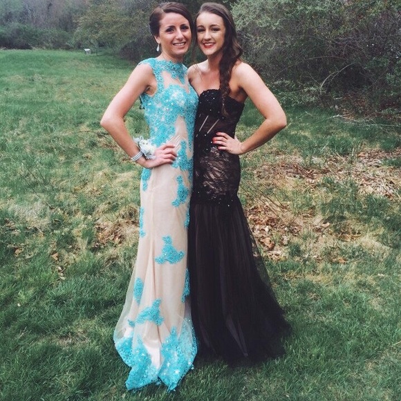 Dresses & Skirts - Black prom dress