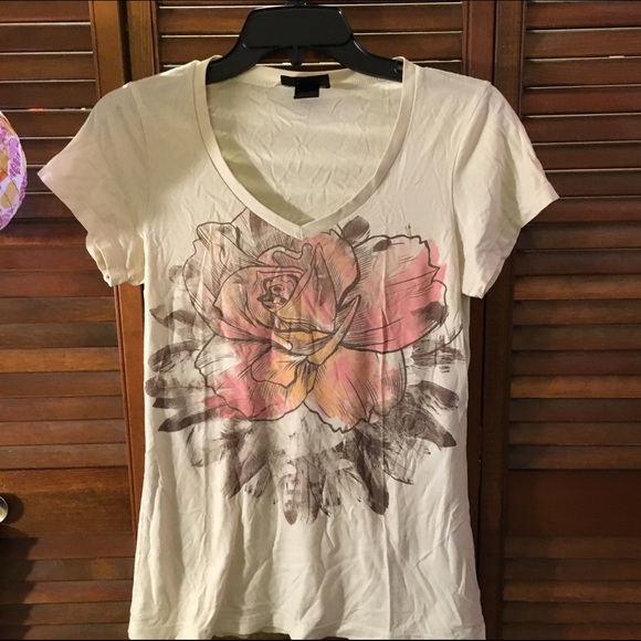 Floral v-neck - Picture 1 of 3