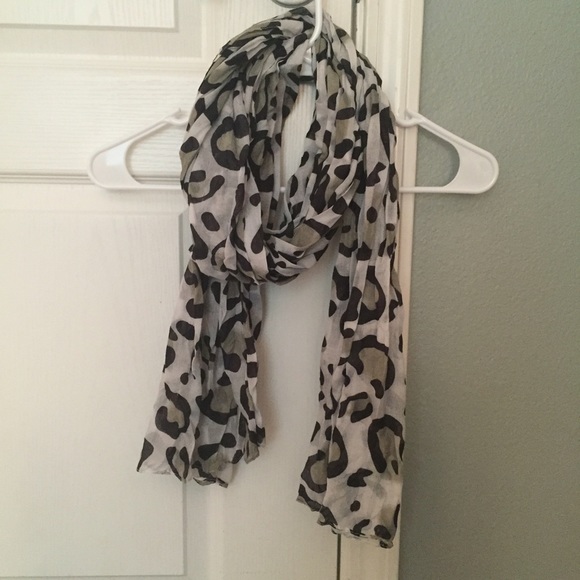 Cheetah print scarf