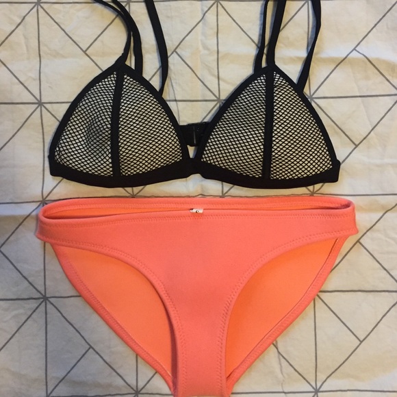 NWOT Neoprene Triangle Bikini Mesh Top