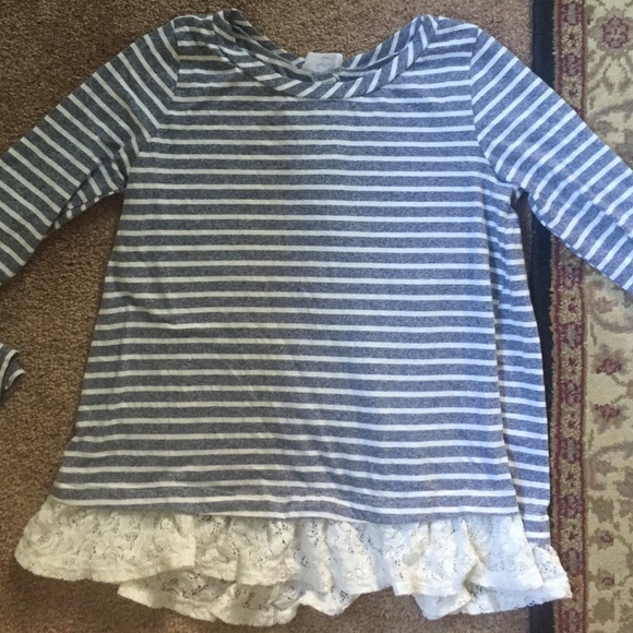 Long sleeved striped shirt with cute lace details